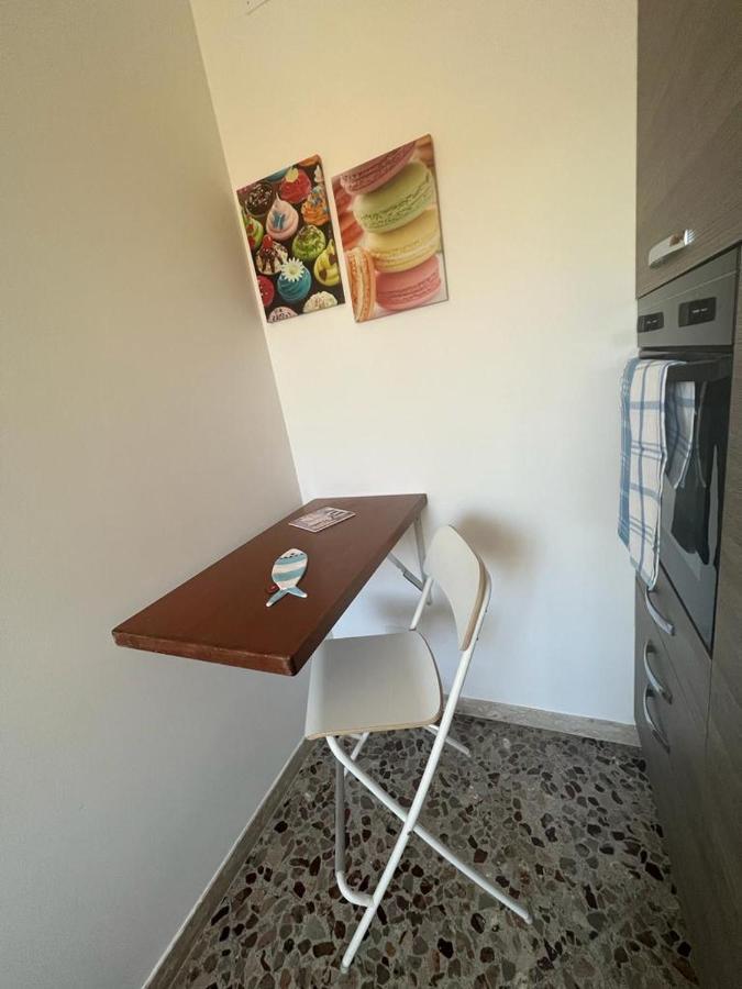 La Casa Di Giovanni Полиняно а Маре Екстериор снимка