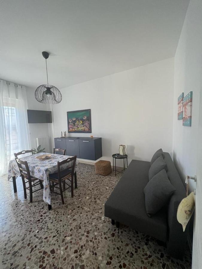 La Casa Di Giovanni Полиняно а Маре Екстериор снимка